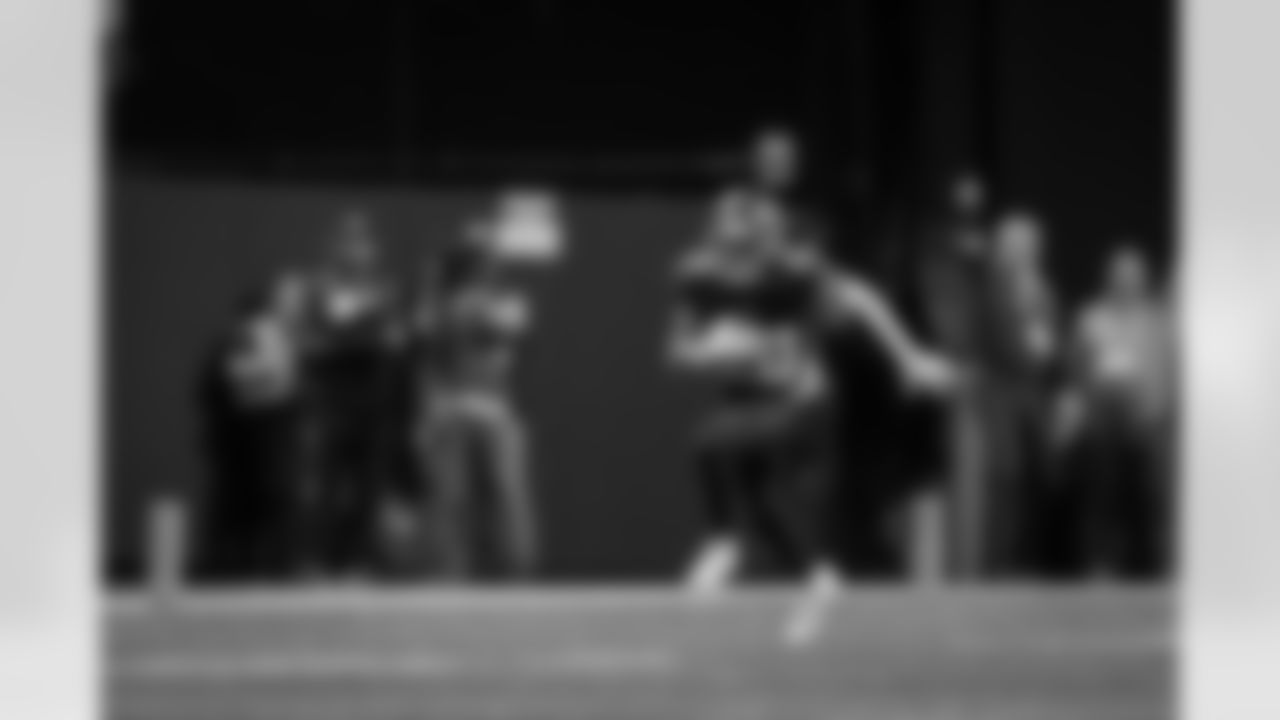 Atlanta Falcons cornerback Dee Alford #20 makes an interception during the Week 18 Game against the New Orleans Saints at Mercedes-Benz Stadium in Atlanta, Georgia on Sunday, January 4, 2026. (Photo by Matthew Grimes/Atlanta Falcons)