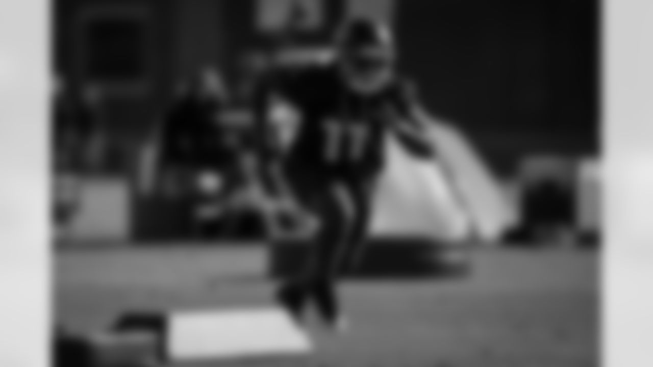 Atlanta Falcons edge rusher Jalon Walker #11 during practice at Atlanta Falcons Training Facility in Flowery Branch, Georgia, on Wednesday, November 26, 2025. (Photo by Taylor McLaughlin/Atlanta Falcons)