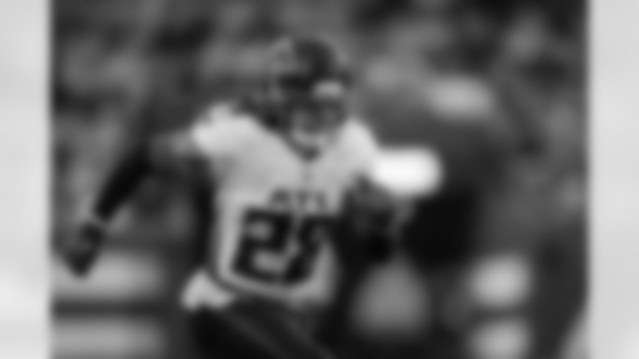 Atlanta Falcons cornerback Mike Ford Jr. #28 sprints on the field during the Week 13 Game against the New York Jets at Metlife Stadium in East Rutherford, New Jersey on Sunday, November 30, 2025. (Photo by Jay Bendlin/Atlanta Falcons)