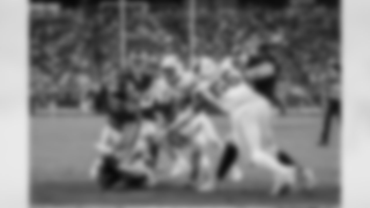 Atlanta Falcons running back Tyler Allgeier #25 attempts a rushing touchdown during the Week 16 Game against the Arizona Cardinals at State Farm Stadium in Glendale, Arizona on Sunday, December 21, 2025. (Photo by Taylor McLaughlin/Atlanta Falcons)