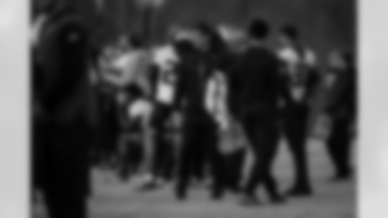 Atlanta Falcons sports medicine staff during practice at Atlanta Falcons Training Facility in Flowery Branch, Georgia, on Wednesday, December 17, 2025. (Photo by Jay Bendlin/Atlanta Falcons)