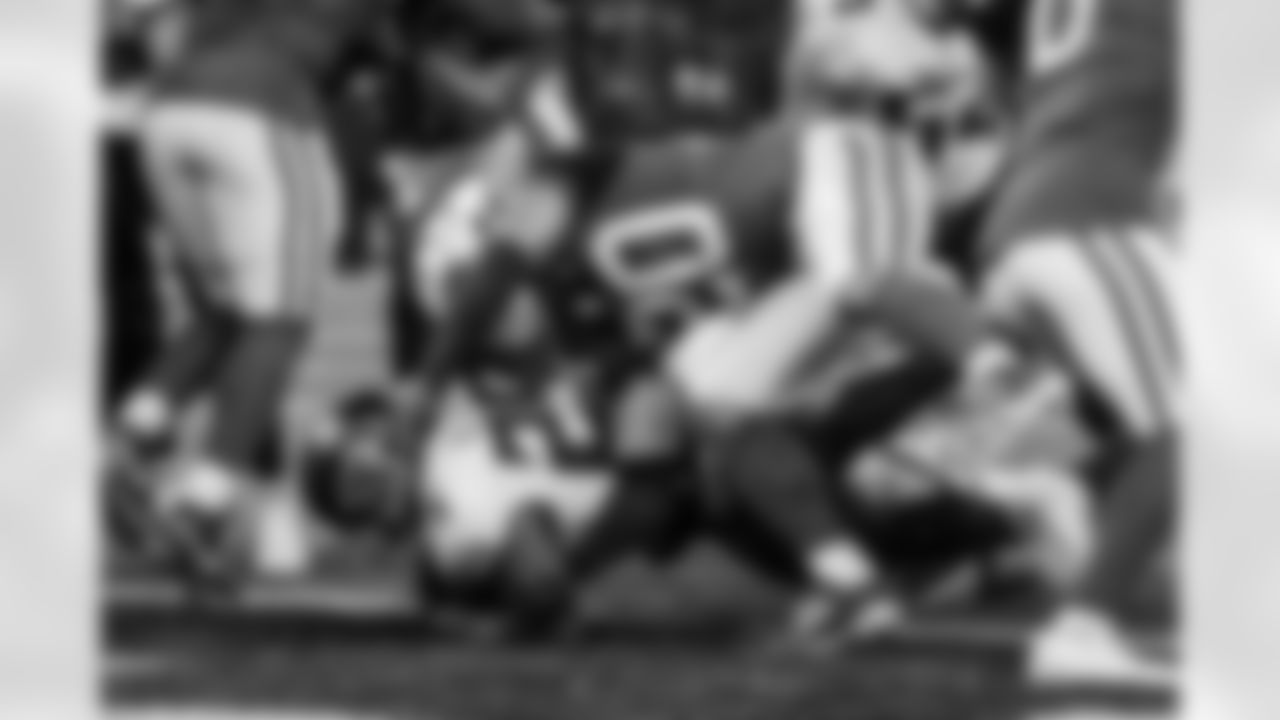 Atlanta Falcons running back Tyler Allgeier #25 scores a touchdown during the fourth quarter of the Week 10 Game against the Indianapolis Colts at Olympic Stadium in Berlin, Germany on Sunday, November 9, 2025. (Photo by Taylor McLaughlin/Atlanta Falcons)