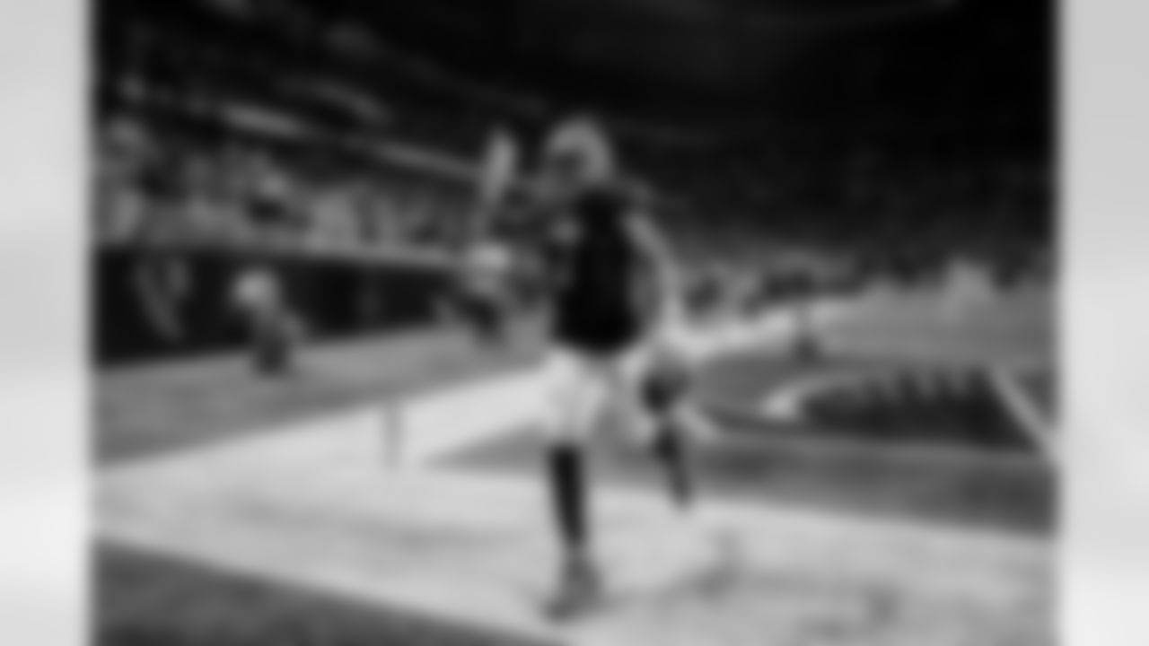 Atlanta Falcons running back Bijan Robinson #7 scores a touchdown during the Week 17 Game against the Los Angeles Rams at Mercedes-Benz Stadium in Atlanta, Georgia on Monday, December 29, 2025. (Photo by AJ Reynolds/Atlanta Falcons)