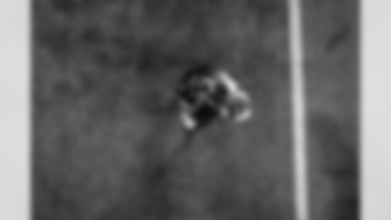 Atlanta Falcons running back Bijan Robinson #7 carries the ball during the Week 18 Game against the New Orleans Saints at Mercedes-Benz Stadium in Atlanta, Georgia on Sunday, January 4, 2026. (Photo by Taylor McLaughlin/Atlanta Falcons)