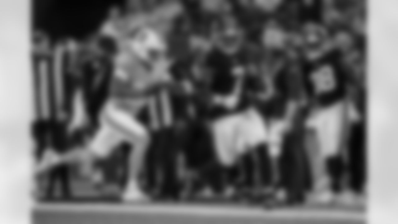 Atlanta Falcons running back Bijan Robinson #7 runs the ball during the Week 15 Game against the Tampa Bay Buccaneers at Raymond James Stadium in Tampa, Florida on Thursday, December 11, 2025. (Photo by Jay Bendlin/Atlanta Falcons)