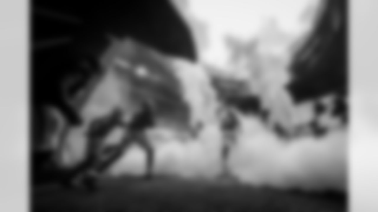 Atlanta Falcons players run out of the tunnel before the Week 11 Game against the Carolina Panthers at Mercedes-Benz Stadium in Atlanta, Georgia on Sunday, November 16, 2025. (Photo by Taylor McLaughlin/Atlanta Falcons)