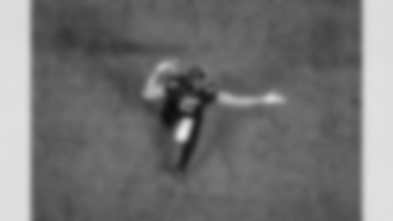 Atlanta Falcons wide receiver Drake London #5 reacts during the Week 18 Game against the New Orleans Saints at Mercedes-Benz Stadium in Atlanta, Georgia on Sunday, January 4, 2026. (Photo by Taylor McLaughlin/Atlanta Falcons)