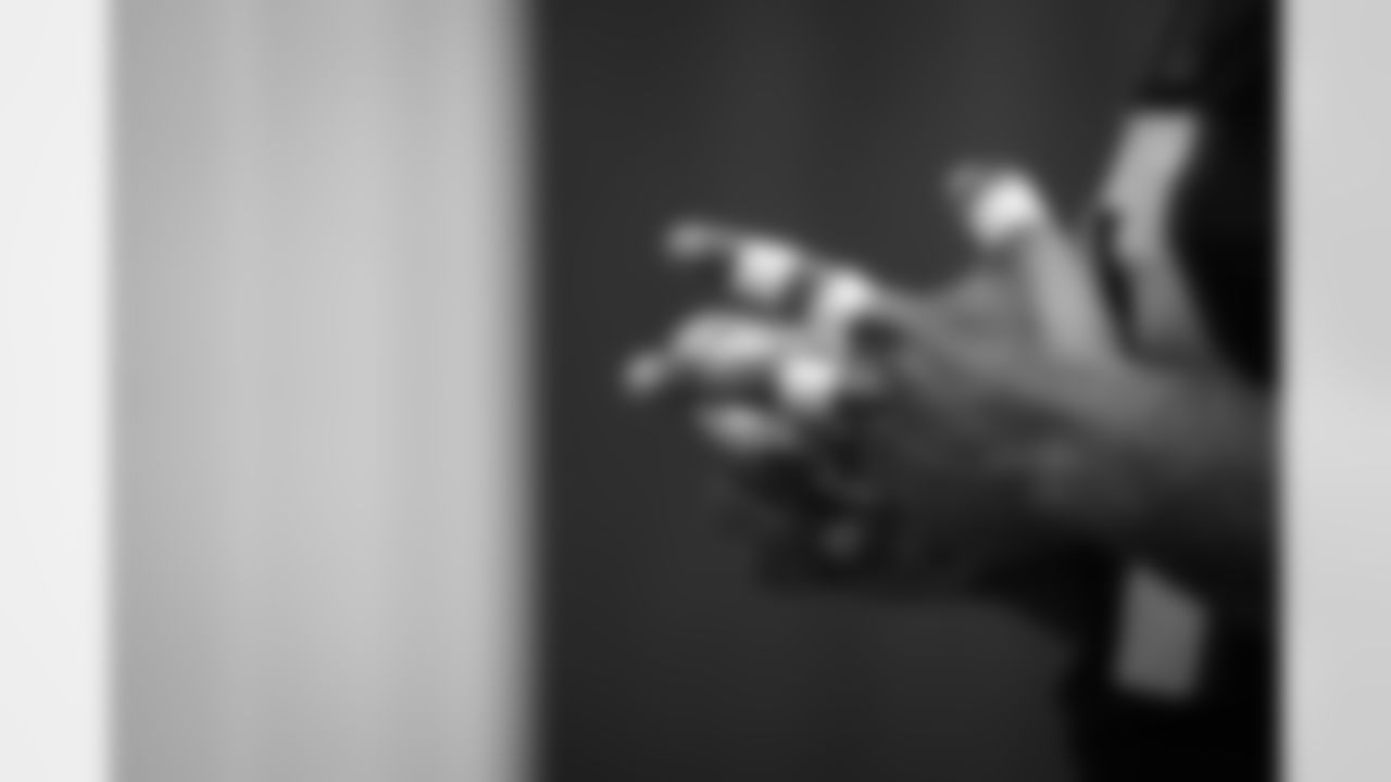 Atlanta Falcons offensive lineman Elijah Wilkinson #71 prepares in the locker room before the Week 8 Game against the Miami Dolphins at Mercedes-Benz Stadium in Atlanta, Georgia on Sunday, October 26, 2025. (Photo by Jay Bendlin/Atlanta Falcons)