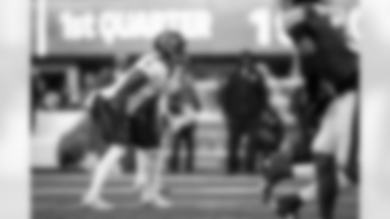 Atlanta Falcons outside linebacker Divine Deablo #0 prepares for the snap during the Week 13 Game against the New York Jets at Metlife Stadium in East Rutherford, New Jersey on Sunday, November 30, 2025. (Photo by Jay Bendlin/Atlanta Falcons)