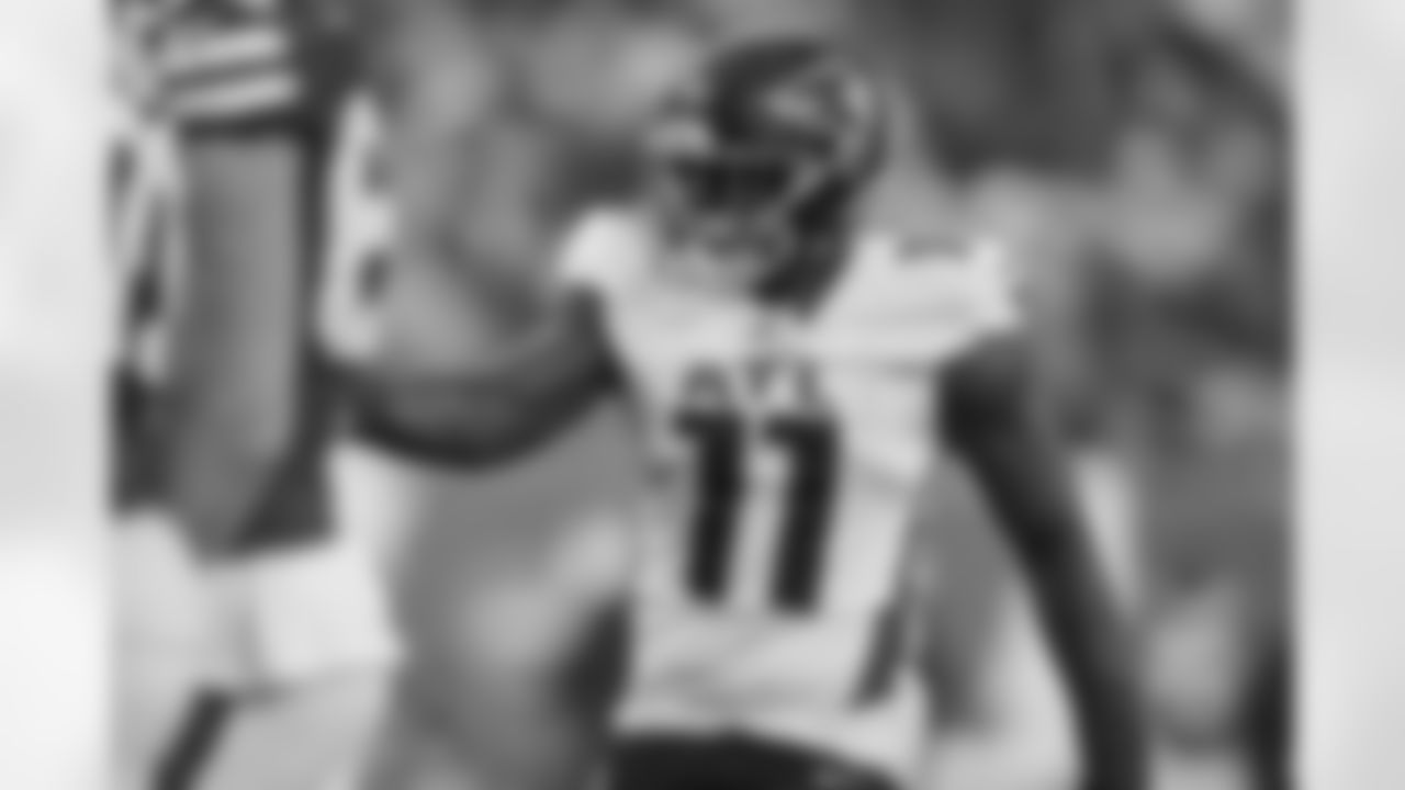 Atlanta Falcons edge rusher Jalon Walker #11 reacts during the second quarter of the Week 13 Game against the New York Jets at Metlife Stadium in East Rutherford, New Jersey on Sunday, November 30, 2025. (Photo by Taylor McLaughlin/Atlanta Falcons)