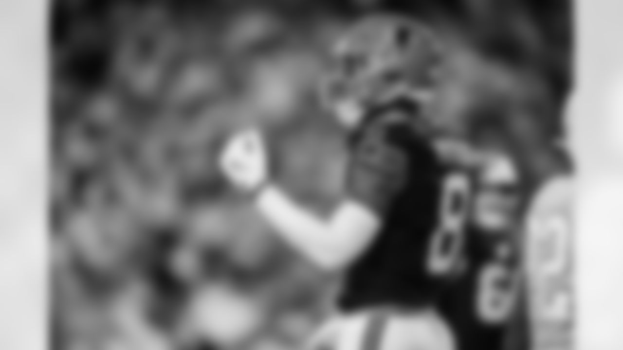 Atlanta Falcons tight end Kyle Pitts Sr. #8 reacts during the Week 15 Game against the Tampa Bay Buccaneers at Raymond James Stadium in Tampa, Florida on Thursday, December 11, 2025. (Photo by Taylor McLaughlin/Atlanta Falcons)