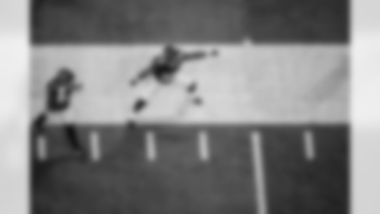Atlanta Falcons defensive lineman Ruke Orhorhoro #98 celebrates during the Week 11 Game against the Carolina Panthers at Mercedes-Benz Stadium in Atlanta, Georgia on Sunday, November 16, 2025. (Photo by Brandon Magnus/Atlanta Falcons)