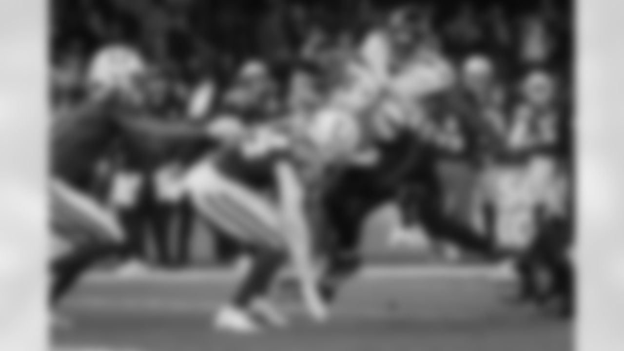 Atlanta Falcons running back Tyler Allgeier #25 rushes during the fourth quarter of the Week 10 Game against the Indianapolis Colts at Olympic Stadium in Berlin, Germany on Sunday, November 9, 2025. (Photo by Taylor McLaughlin/Atlanta Falcons)