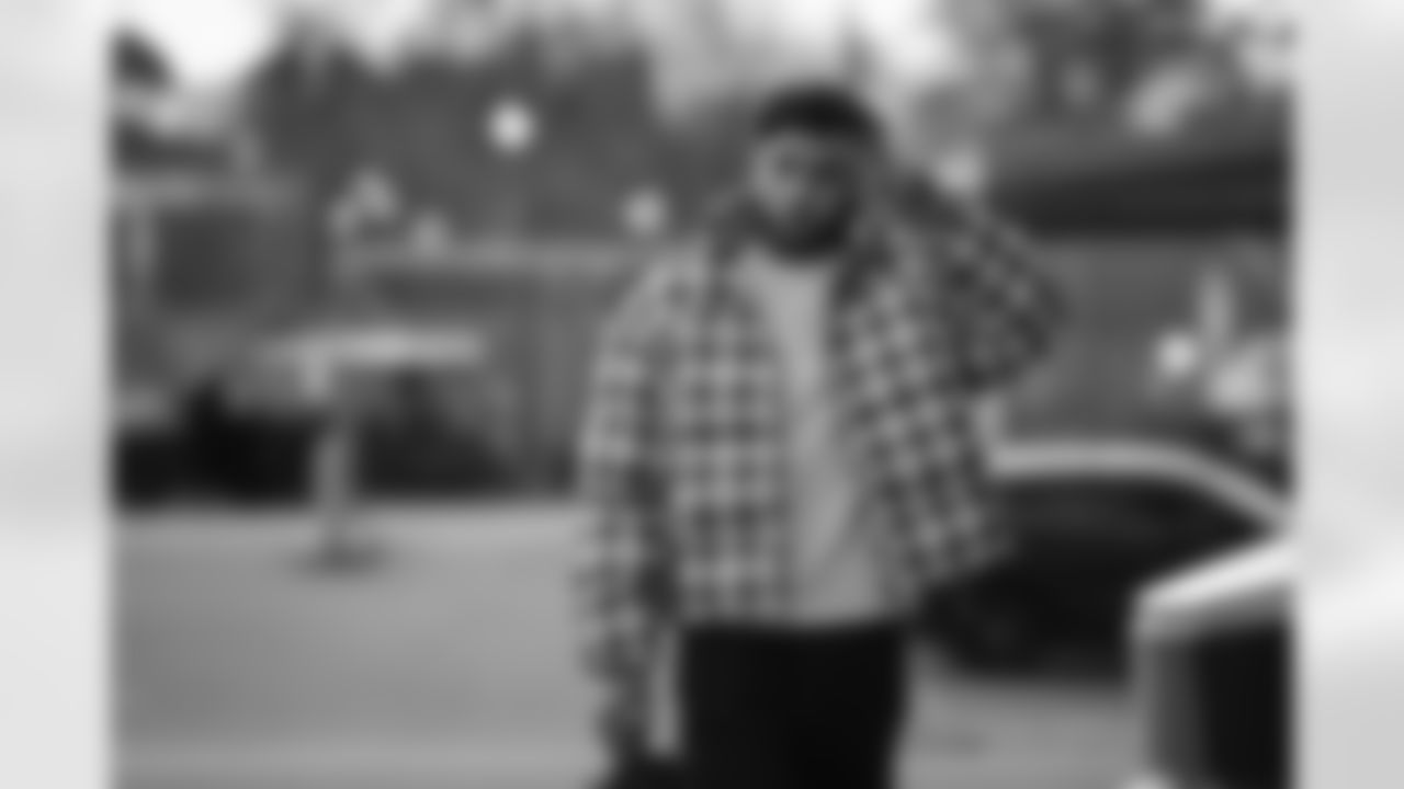 Atlanta Falcons wide receiver Drake London #5 arrives before the Week 17 Game against the Los Angeles Rams at Mercedes-Benz Stadium in Atlanta, Georgia on Monday, December 29, 2025. (Photo by Jay Bendlin/Atlanta Falcons)