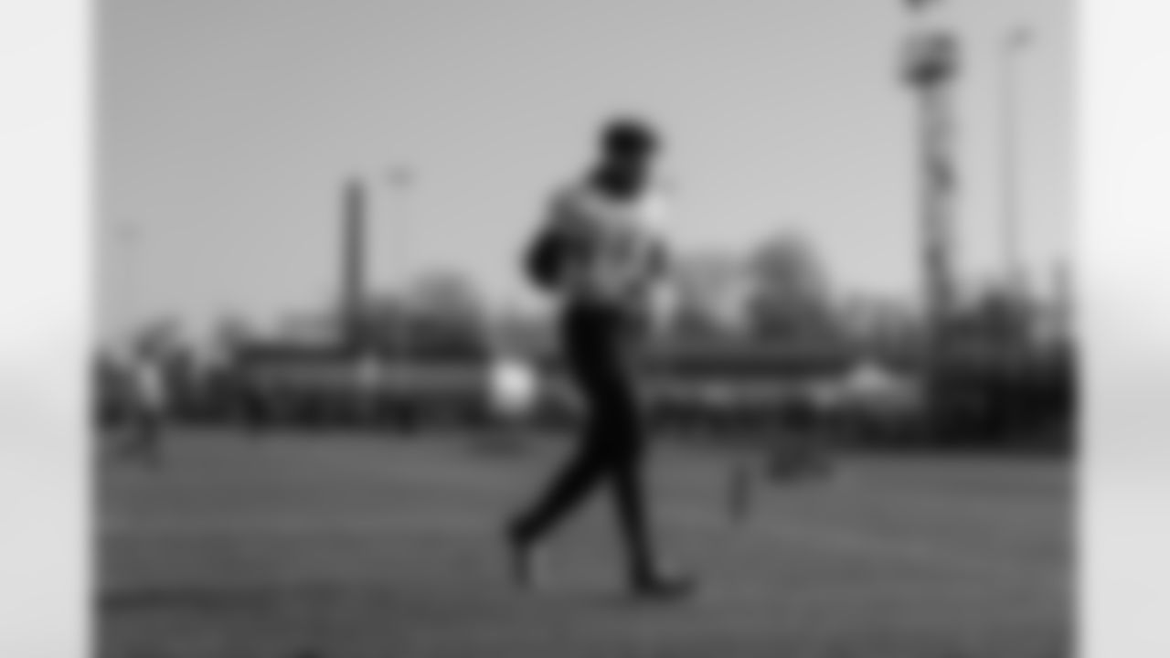 Atlanta Falcons wide receiver Drake London #5 during practice at the FC Union Berlin Training Facility in Berlin, Germany on Friday, November 7, 2025. (Photo by Taylor McLaughlin/Atlanta Falcons)