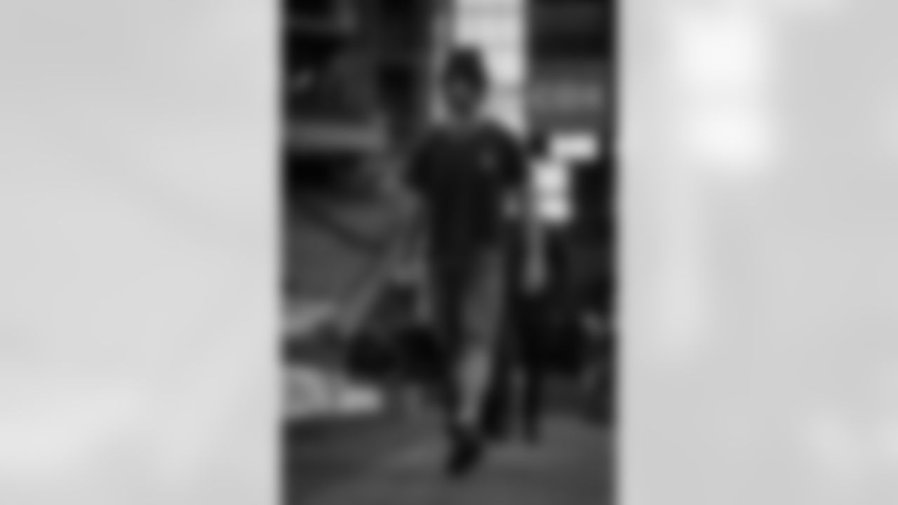 Atlanta Falcons cornerback A.J. Terrell Jr. #24 arrives before the Week 16 Game against the Arizona Cardinals at State Farm Stadium in Glendale, Arizona on Sunday, December 21, 2025. (Photo by Taylor McLaughlin/Atlanta Falcons)