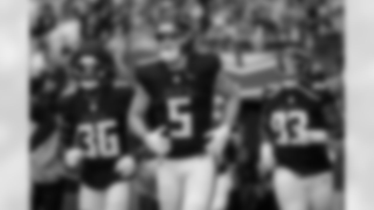 Atlanta Falcons wide receiver Drake London #5 prior to the Week 16 Game against the Arizona Cardinals at State Farm Stadium in Glendale, Arizona on Sunday, December 21, 2025. (Photo by Jay Bendlin/Atlanta Falcons)