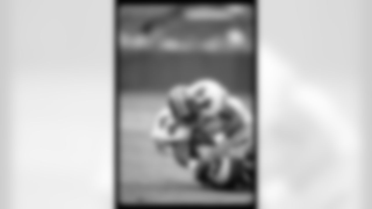 Photograph from the Falcons game vs the Los Angeles Rams on September 10, 1989.