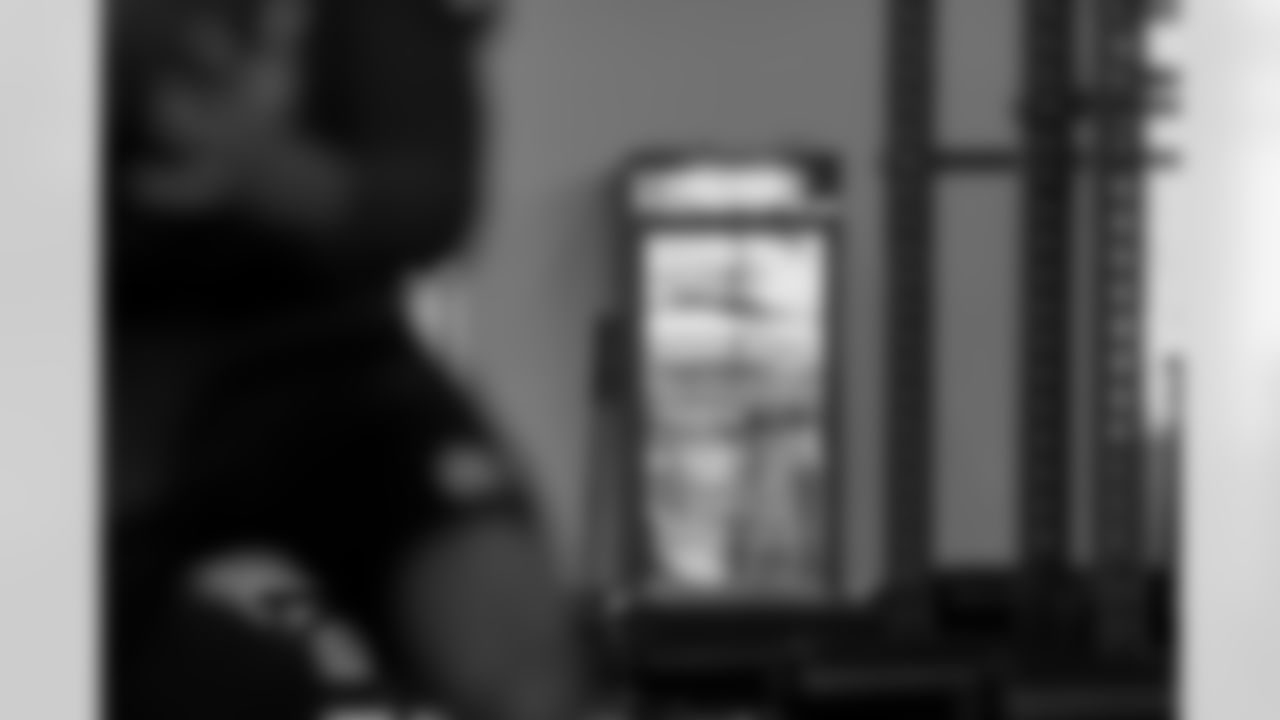 Gatorade during team lift at Atlanta Falcons Training Facility in Flowery Branch, Georgia, on Monday, December 8, 2025. (Photo by Taylor McLaughlin/Atlanta Falcons)