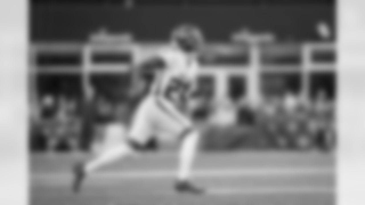 Atlanta Falcons defensive back DeMarcco Hellams #23 runs on the field during the Week 9 Game against the New England Patriots at Gillette Stadium in Foxborough, Massachusetts on Sunday, November 2, 2025. (Photo by Jay Bendlin/Atlanta Falcons)