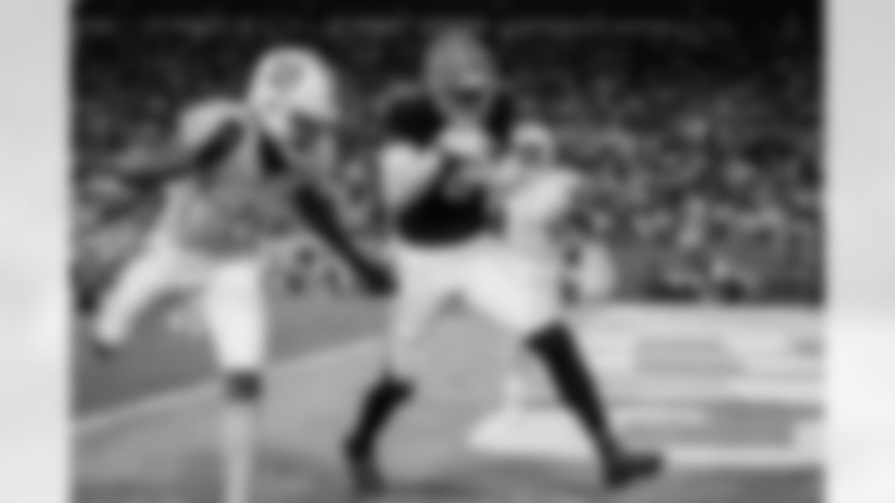 Atlanta Falcons tight end Kyle Pitts Sr. #8 celebrates after a touchdown during the Week 15 Game against the Tampa Bay Buccaneers at Raymond James Stadium in Tampa, Florida on Thursday, December 11, 2025. (Photo by Taylor McLaughlin/Atlanta Falcons)