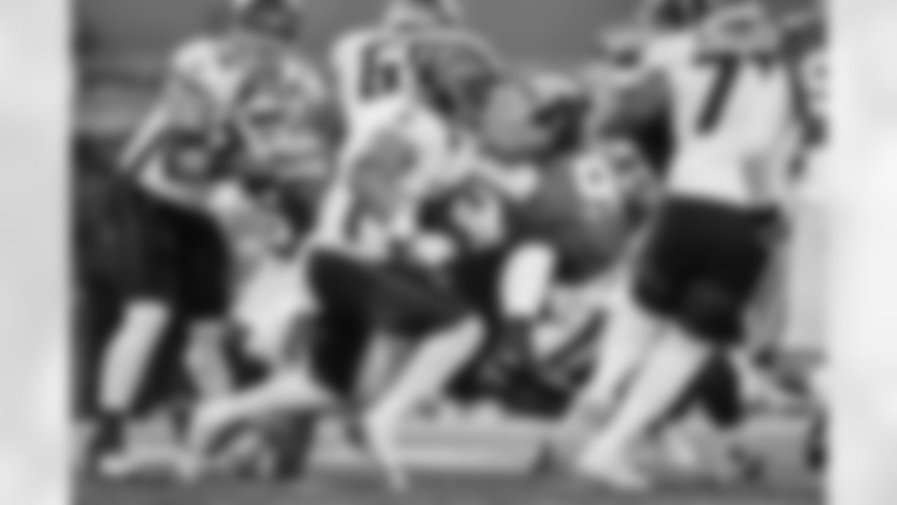 Atlanta Falcons running back Bijan Robinson #7 carries the ball during the second quarter of the Week 13 Game against the New York Jets at Metlife Stadium in East Rutherford, New Jersey on Sunday, November 30, 2025. (Photo by Caean Couto/Atlanta Falcons)