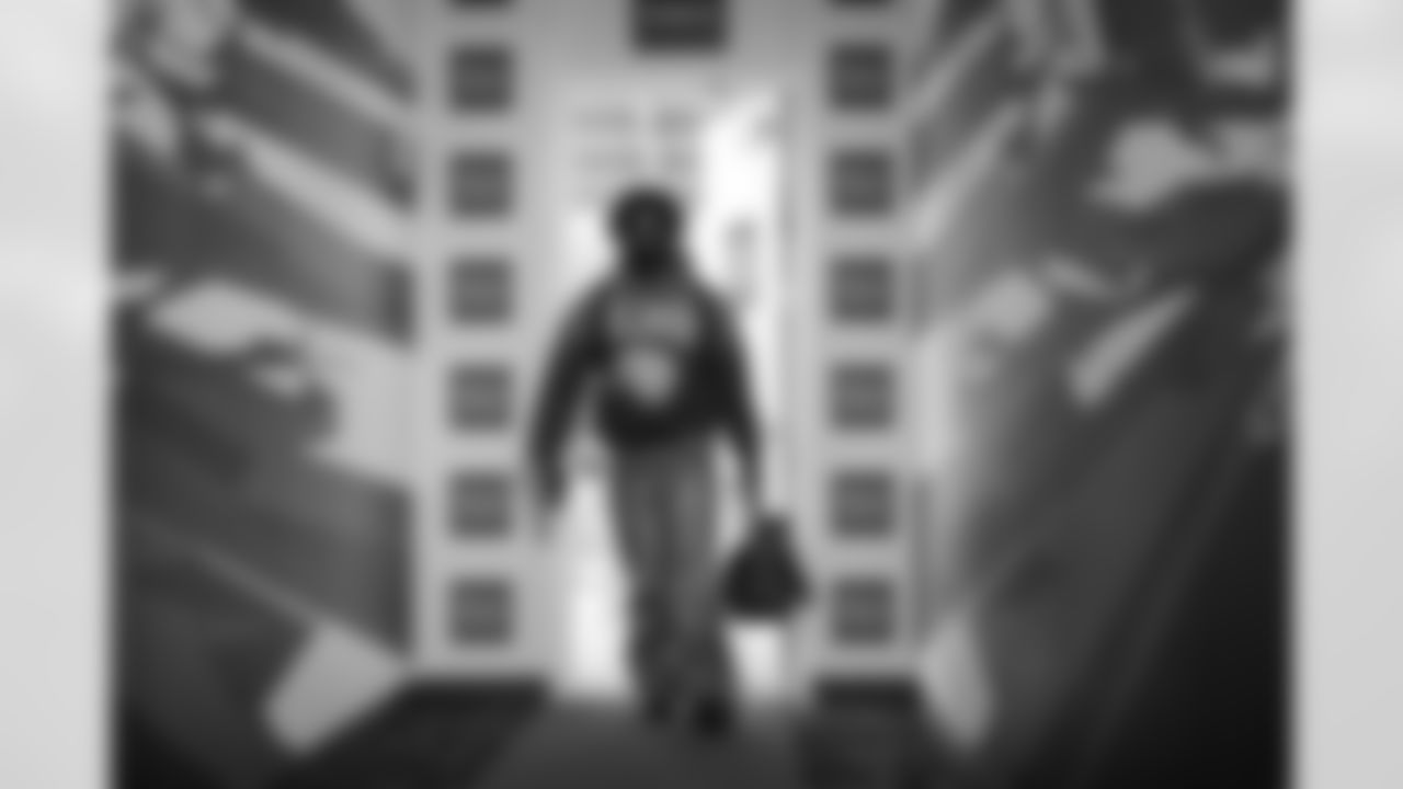 Atlanta Falcons edge rusher Jalon Walker #11 arrives before the Week 18 Game against the New Orleans Saints at Mercedes-Benz Stadium in Atlanta, Georgia on Sunday, January 4, 2026. (Photo by Jay Bendlin/Atlanta Falcons)