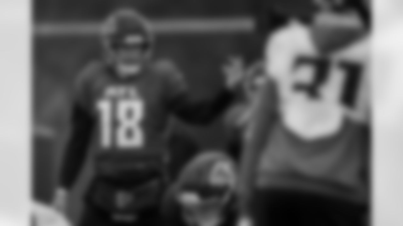 Atlanta Falcons quarterback Kirk Cousins #18 during practice at Atlanta Falcons Training Facility in Flowery Branch, Georgia, on Thursday, December 4, 2025. (Photo by Taylor McLaughlin/Atlanta Falcons)