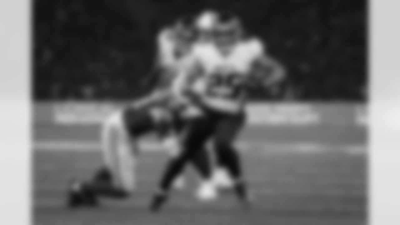 Atlanta Falcons running back Tyler Allgeier #25 rushes during the fourth quarter of the Week 10 Game against the Indianapolis Colts at Olympic Stadium in Berlin, Germany on Sunday, November 9, 2025. (Photo by Taylor McLaughlin/Atlanta Falcons)