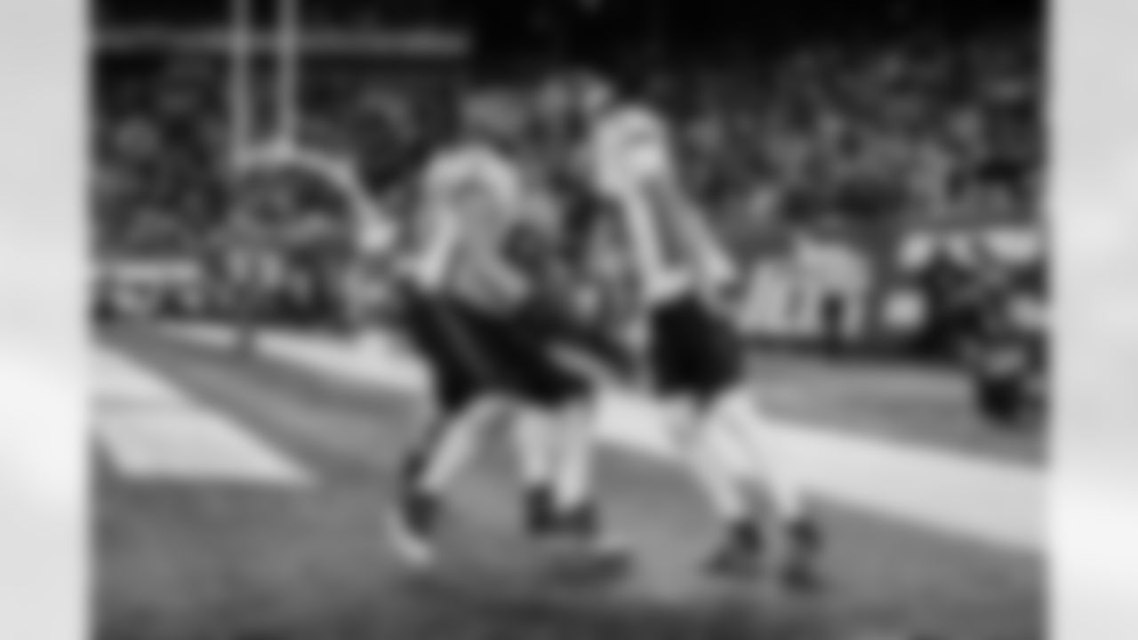 Atlanta Falcons wide receiver David Sills V #87 celebrates after scoring a touchdown during the fourth quarter of the Week 13 Game against the New York Jets at Metlife Stadium in East Rutherford, New Jersey on Sunday, November 30, 2025. (Photo by Taylor McLaughlin/Atlanta Falcons)