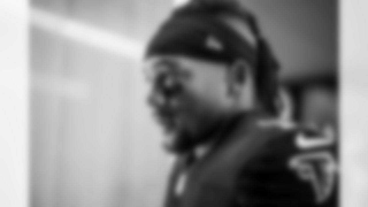 Atlanta Falcons running back Bijan Robinson #7 walks out of the locker room to warm ups before the Week 11 Game against the Carolina Panthers at Mercedes-Benz Stadium in Atlanta, Georgia on Sunday, November 16, 2025. (Photo by Jay Bendlin/Atlanta Falcons)