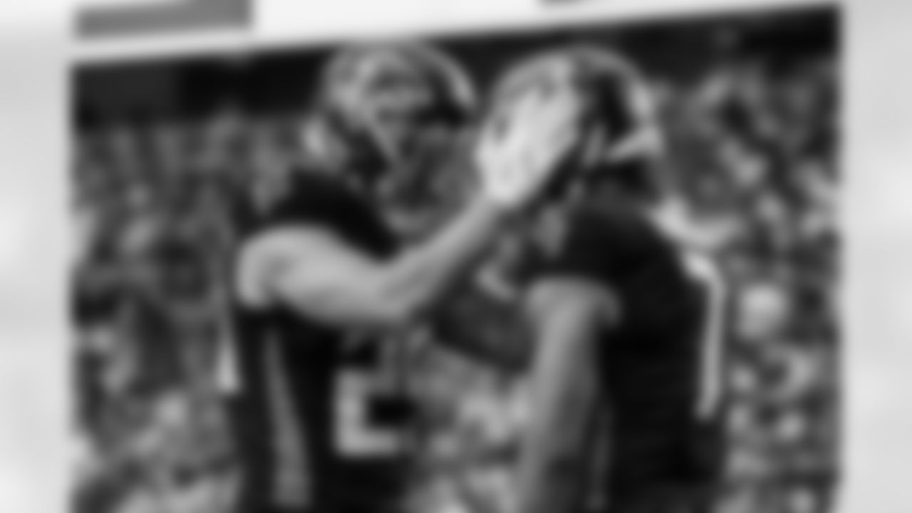 Atlanta Falcons running back Tyler Allgeier #25 celebrates after Atlanta Falcons running back Bijan Robinson #7 scores a touchdown during the Week 16 Game against the Arizona Cardinals at State Farm Stadium in Glendale, Arizona on Sunday, December 21, 2025. (Photo by Taylor McLaughlin/Atlanta Falcons)