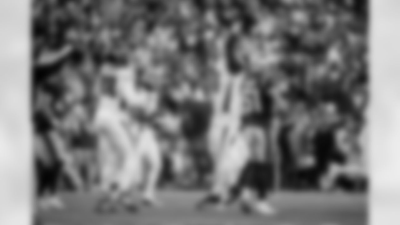Atlanta Falcons edge rusher Jalon Walker #11 and Atlanta Falcons defensive lineman Ruke Orhorhoro #98 during the Week 9 Game against the New England Patriots at Gillette Stadium in Foxborough, Mass. on Sunday, November 2, 2025. (Photo by Taylor McLaughlin/Atlanta Falcons)