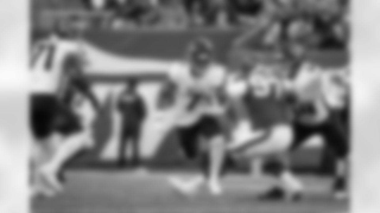 Atlanta Falcons running back Bijan Robinson #7 runs with the ball during the Week 13 Game against the New York Jets at Metlife Stadium in East Rutherford, New Jersey on Sunday, November 30, 2025. (Photo by Jay Bendlin/Atlanta Falcons)