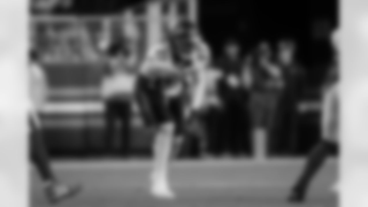 Atlanta Falcons edge rusher James Pearce Jr. #27 during the Week 7 Game against the San Francisco 49ers at Levi's Stadium in Santa Clara, California on Sunday, October 19, 2025. (Photo by Taylor McLaughlin/Atlanta Falcons)