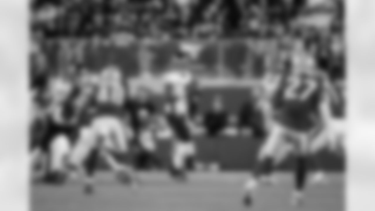 Atlanta Falcons quarterback Michael Penix Jr. #9 during the Week 7 Game against the San Francisco 49ers at Levi's Stadium in Santa Clara, California on Sunday, October 19, 2025. (Photo by Taylor McLaughlin/Atlanta Falcons)