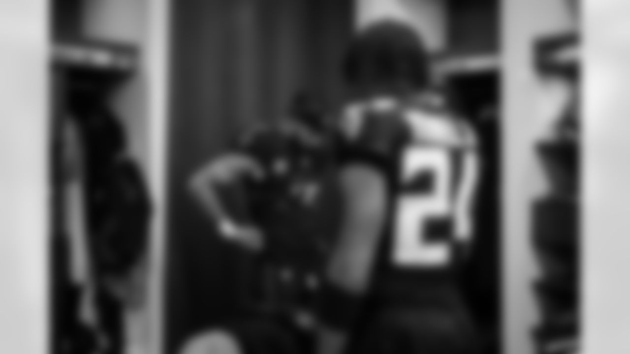 Atlanta Falcons safety Jessie Bates III #3 in the locker room before the Week 14 Game against the Seattle Seahawks at Mercedes-Benz Stadium in Atlanta, Georgia on Sunday, December 7, 2025. (Photo by Jay Bendlin/Atlanta Falcons)