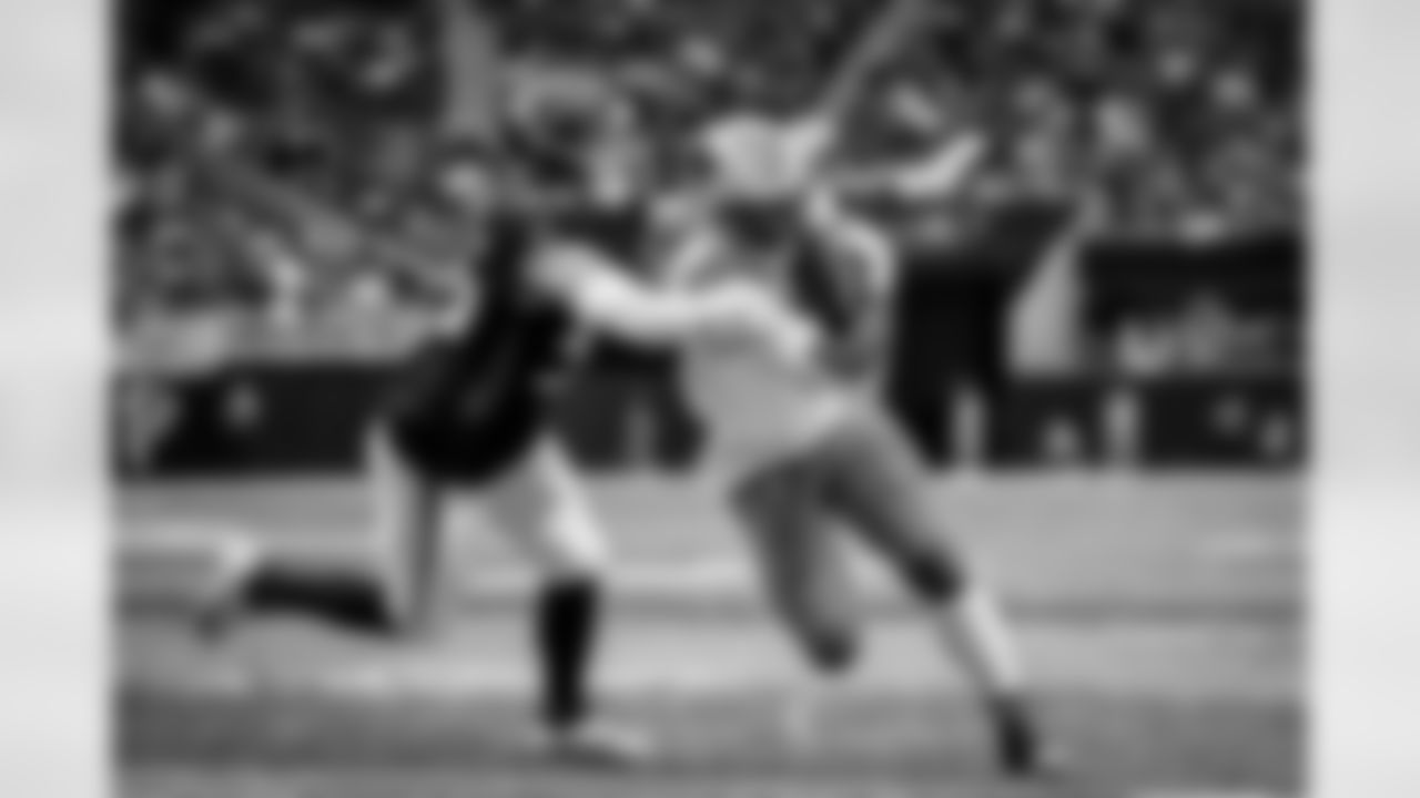 Atlanta Falcons inside linebacker Kaden Elliss #55 makes a tackle during the Week 11 Game against the Carolina Panthers at Mercedes-Benz Stadium in Atlanta, Georgia on Sunday, November 16, 2025. (Photo by AJ Reynolds/Atlanta Falcons)