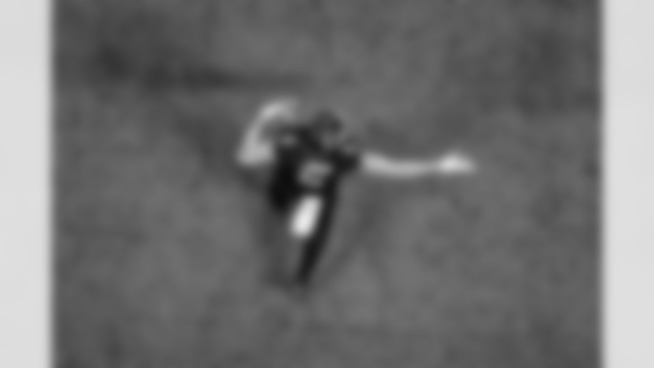 Atlanta Falcons wide receiver Drake London #5 reacts during the Week 18 Game against the New Orleans Saints at Mercedes-Benz Stadium in Atlanta, Georgia on Sunday, January 4, 2026. (Photo by Taylor McLaughlin/Atlanta Falcons)