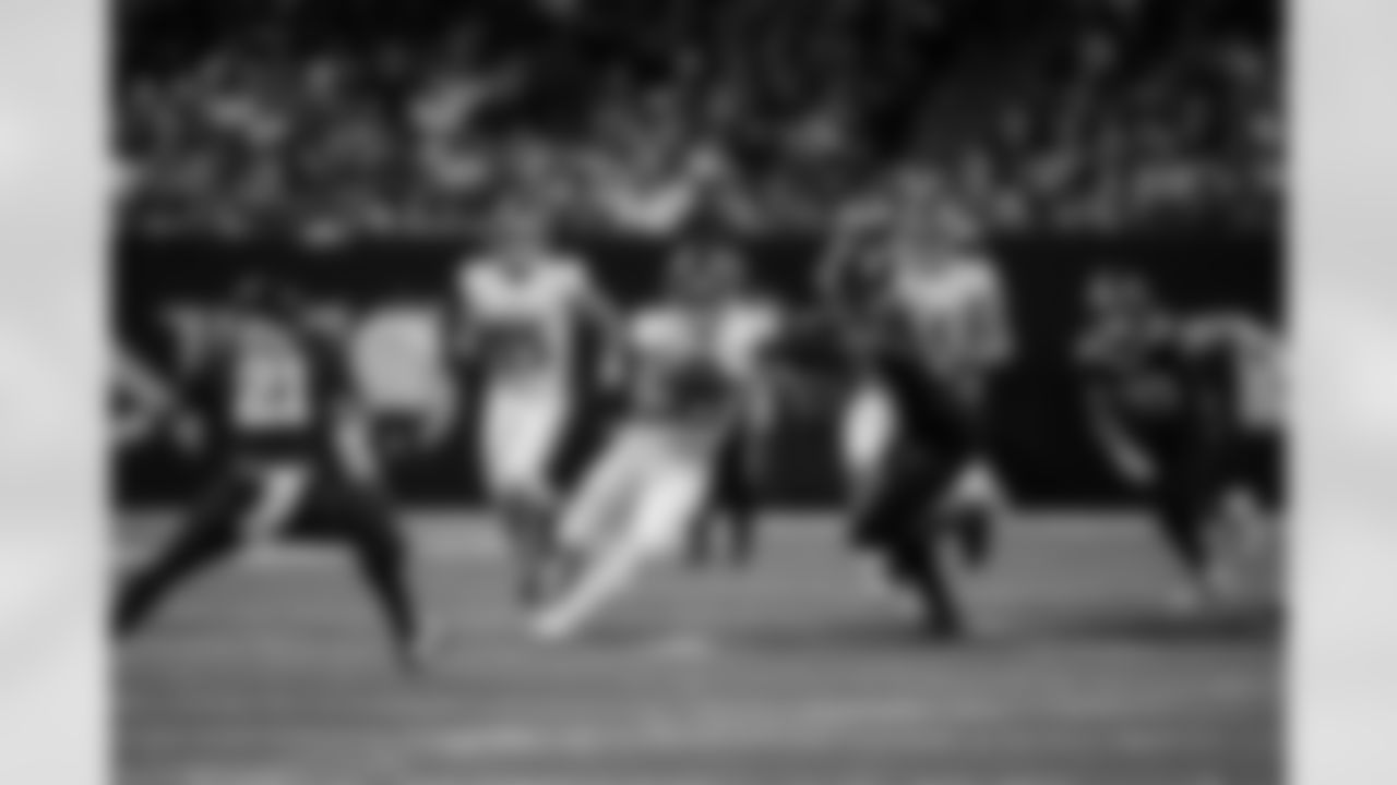 Atlanta Falcons tight end Charlie Woerner #89 runs the ball during the Week 12 Game against the New Orleans Saints at Caesars Superdome in New Orleans, Louisiana on Sunday, November 23, 2025. (Photo by Taylor McLaughlin/Atlanta Falcons)