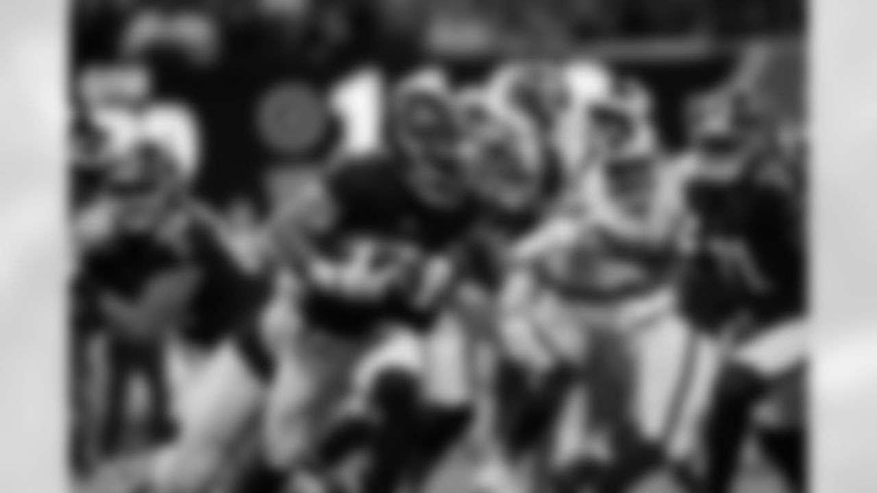 Atlanta Falcons running back Bijan Robinson #7 runs with the ball during the Week 17 Game against the Los Angeles Rams at Mercedes-Benz Stadium in Atlanta, Georgia on Monday, December 29, 2025. (Photo by Jay Bendlin/Atlanta Falcons)