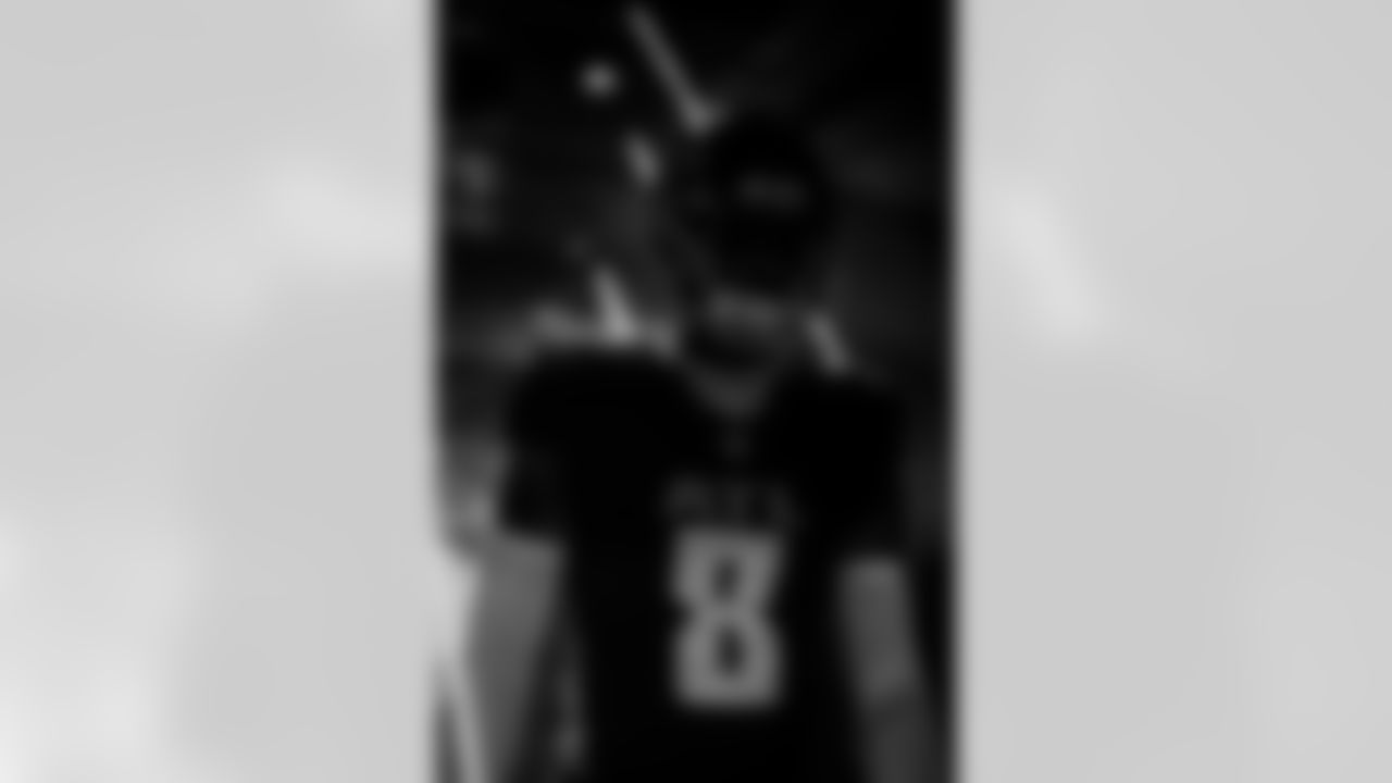 Atlanta Falcons tight end Kyle Pitts Sr. #8 in the tunnel before the Week 14 Game against the Seattle Seahawks at Mercedes-Benz Stadium in Atlanta, Georgia on Sunday, December 7, 2025. (Photo by Taylor McLaughlin/Atlanta Falcons)