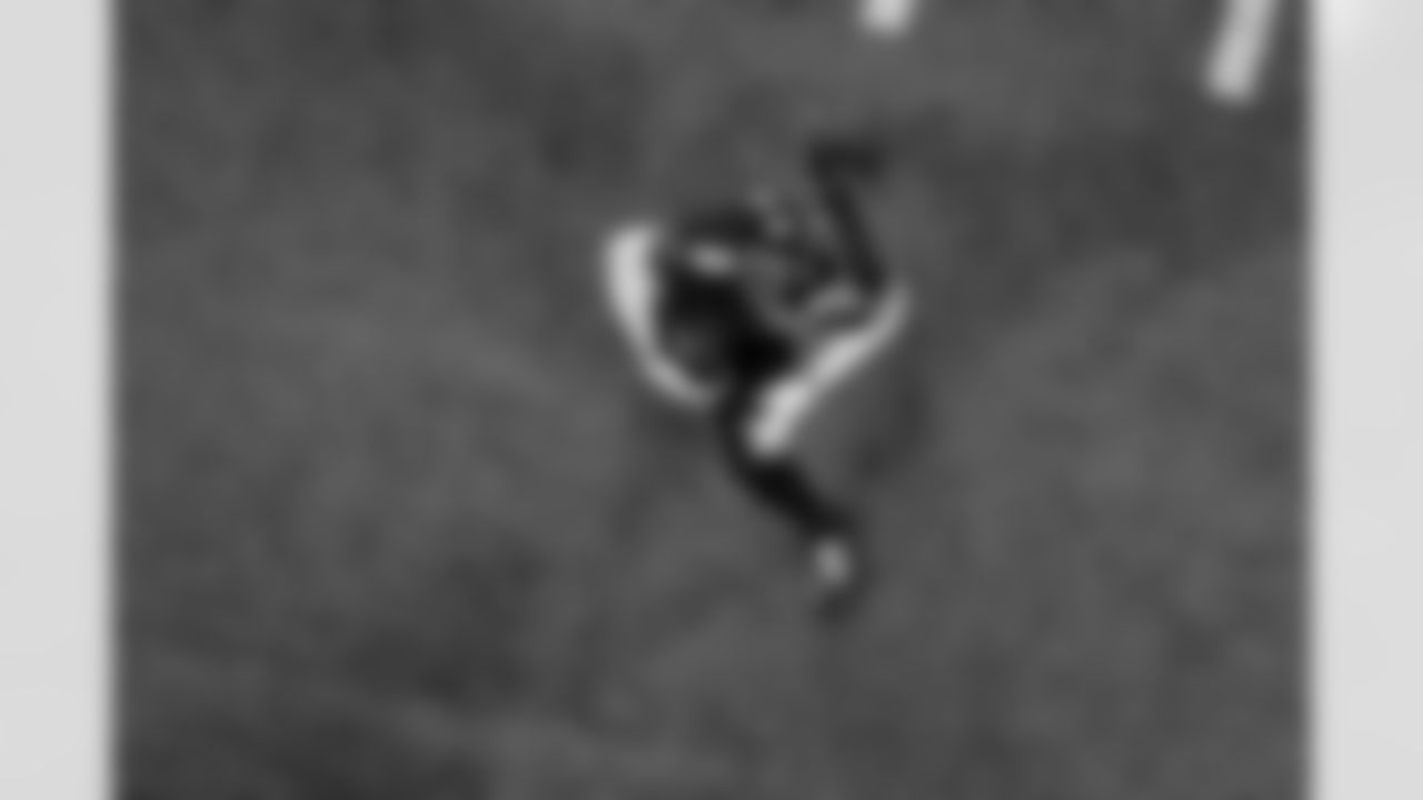 Atlanta Falcons tight end Kyle Pitts Sr. #8 runs with the ball during the Week 18 Game against the New Orleans Saints at Mercedes-Benz Stadium in Atlanta, Georgia on Sunday, January 4, 2026. (Photo by Taylor McLaughlin/Atlanta Falcons)