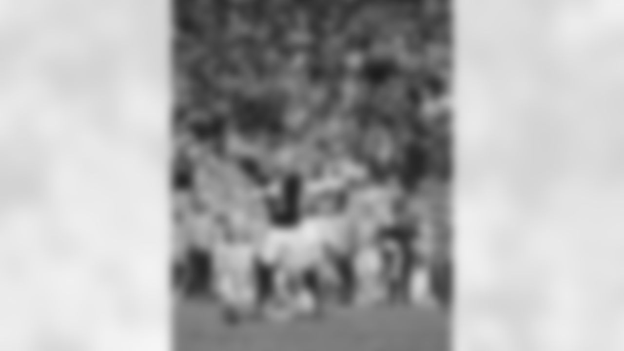 Atlanta Falcons tight end Kyle Pitts Sr. #8 during the Week 15 Game against the Tampa Bay Buccaneers at Raymond James Stadium in Tampa, Florida on Thursday, December 11, 2025. (Photo by Brandon Magnus/Atlanta Falcons)