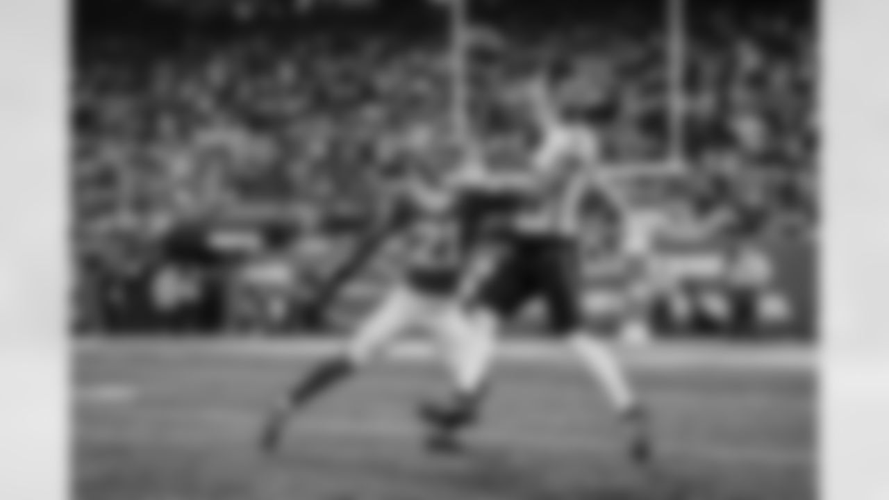 Atlanta Falcons wide receiver Dylan Drummond #81 attempts to catch a pass during the second quarter of the Week 13 Game against the New York Jets at Metlife Stadium in East Rutherford, New Jersey on Sunday, November 30, 2025. (Photo by Caean Couto/Atlanta Falcons)