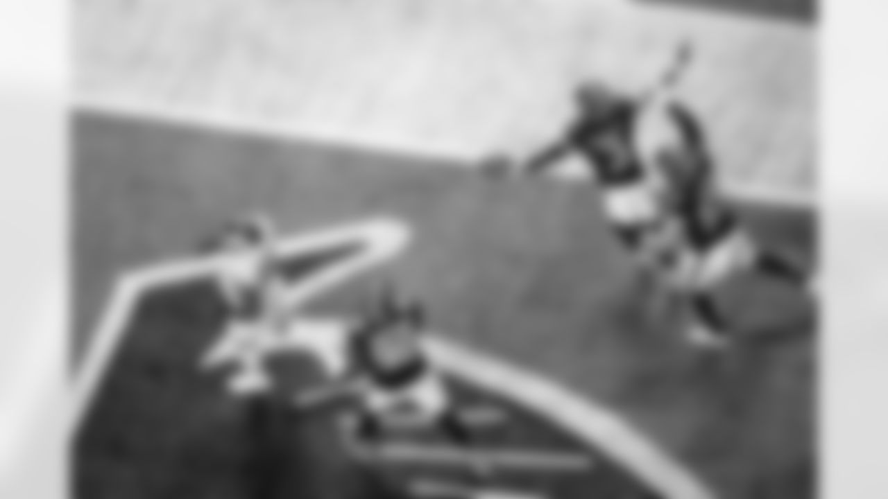 Atlanta Falcons safety Jessie Bates III #3 celebrates with Atlanta Falcons inside linebacker Kaden Elliss #55 after scoring a touchdown after an interception during the Week 17 Game against the Los Angeles Rams at Mercedes-Benz Stadium in Atlanta, Georgia on Monday, December 29, 2025. (Photo by Kevin Liles/Atlanta Falcons)