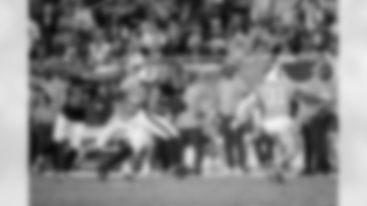 Atlanta Falcons running back Tyler Allgeier #25 runs the ball during the Week 15 Game against the Tampa Bay Buccaneers at Raymond James Stadium in Tampa, Florida on Thursday, December 11, 2025. (Photo by Mitch Martin/Atlanta Falcons)