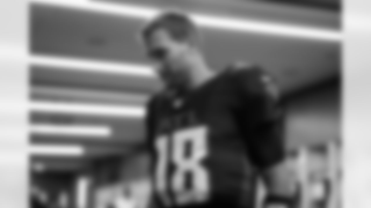 Atlanta Falcons quarterback Kirk Cousins #18 prepares in the locker room before the Week 8 Game against the Miami Dolphins at Mercedes-Benz Stadium in Atlanta, Georgia on Sunday, October 26, 2025. (Photo by Jay Bendlin/Atlanta Falcons)