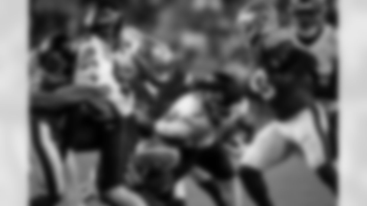 Atlanta Falcons running back Bijan Robinson #7 runs the ball during the Week 7 Game against the San Francisco 49ers at Levi's Stadium in Santa Clara, California on Sunday, October 19, 2025. (Photo by Donald Miralle/Atlanta Falcons)