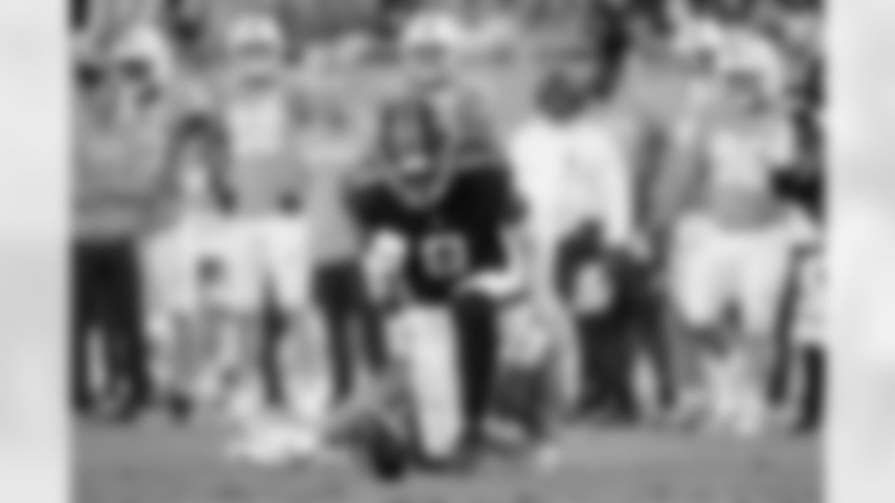 Atlanta Falcons tight end Kyle Pitts Sr. #8 reacts during the Week 15 Game against the Tampa Bay Buccaneers at Raymond James Stadium in Tampa, Florida on Thursday, December 11, 2025. (Photo by Mitch Martin/Atlanta Falcons)